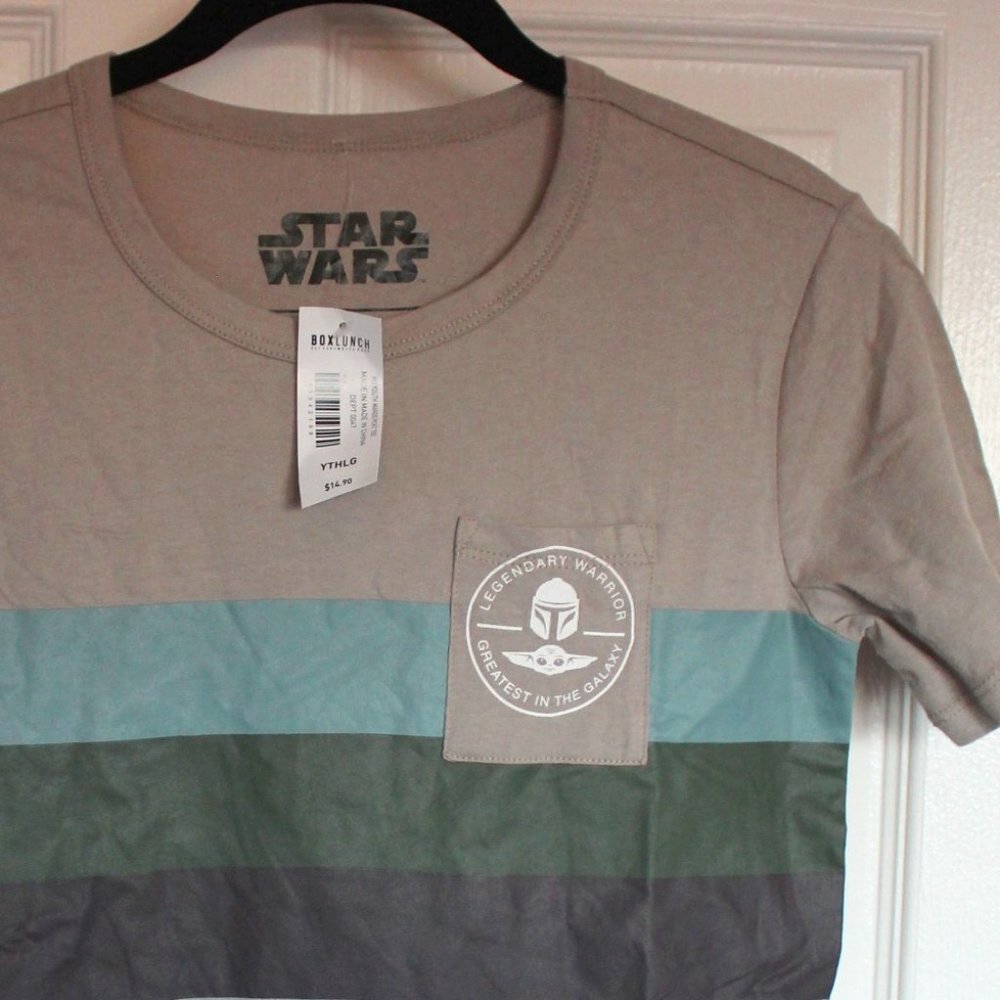 Mandalorian/ Baby Yoda Tee YTH LRG